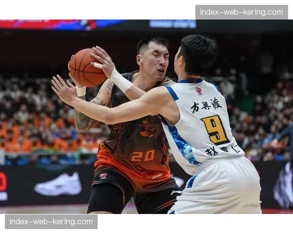 山东陶汉林防守端被边缘化 内线支柱在体系中形同虚设